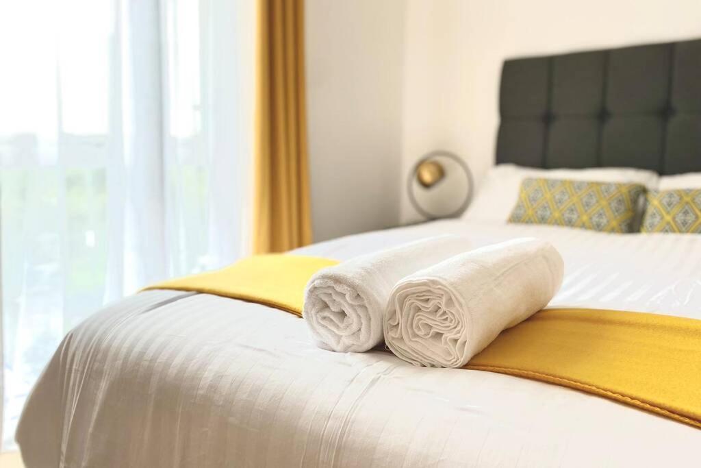 Smartrips Apartments - Lakeside/Thurrock West Thurrock Bagian luar foto